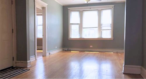 2054 W Roscoe St, CHICAGO, IL, 60618-6226 | Card Image