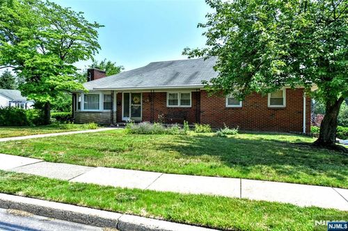 88 Spring Valley Rd, Oradell, NJ, 07649-2439 | Card Image