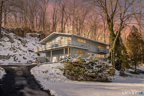 62 Linda Ln, Bethel, CT, 06801-1632 | Card Image