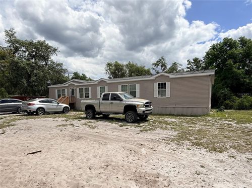 21520 Se 147th Ln, UMATILLA, FL, 32784-8575 | Card Image