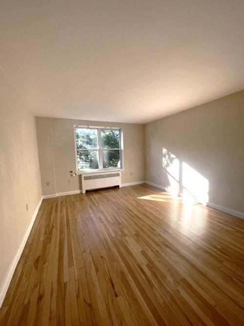 5-42 Dean Rd, Brookline, MA, 02445-4217 | Card Image