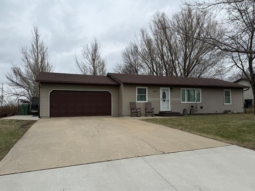2157 Eleanor St, Worthington, MN, 56187-1966 | Card Image