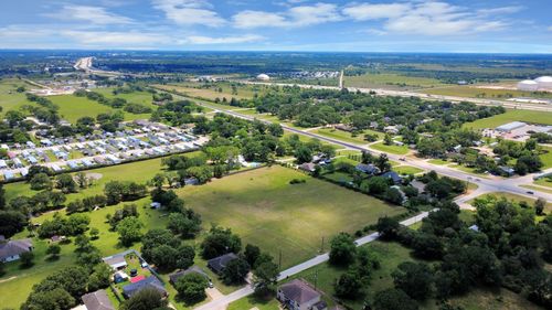 1108 Silliman St, Sealy, TX, 77474-3512 | Card Image