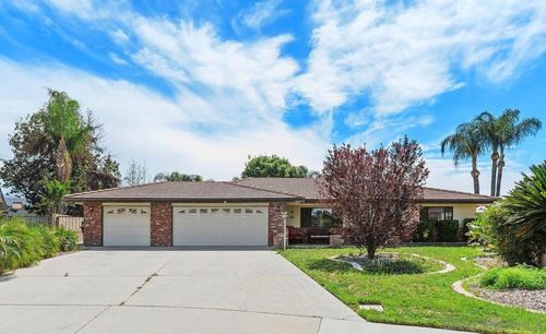 4269 Mangrove Cir, Hemet, CA, 92544-1889 | Card Image