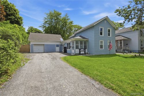 44 Pound St, Lockport, NY, 14094-3141 | Card Image