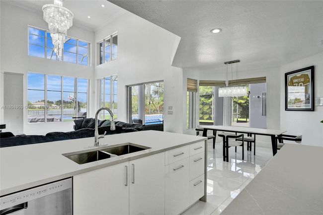 10457 Laurel Rd, House other with 6 bedrooms, 6 bathrooms and null parking in Davie FL | Image 15