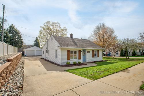 6748 28th Ave, Hudsonville, MI, 49426-9701 | Card Image