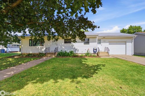 1306 E 2nd St, Washington, IA, 52353-2107 | Card Image