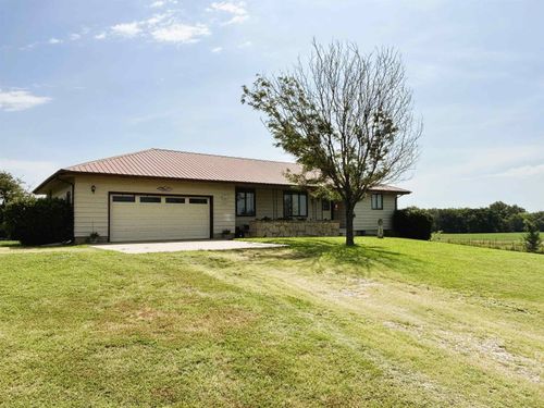 1435 175th St, Eureka, KS, 67045-4421 | Card Image