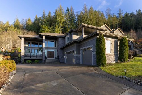 10850 Carmichael St, Maple Ridge, BC, V2W0H3 | Card Image