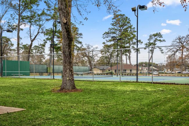Community tennis court walking distance from home | Image 24