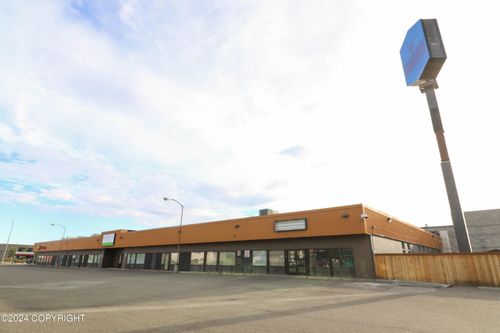 500 E Benson Blvd, Anchorage, AK, 99503-4148 | Card Image