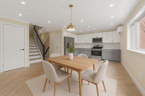 14 33rd Ave, Long Island City, NY, 11106-4647 | Card Image