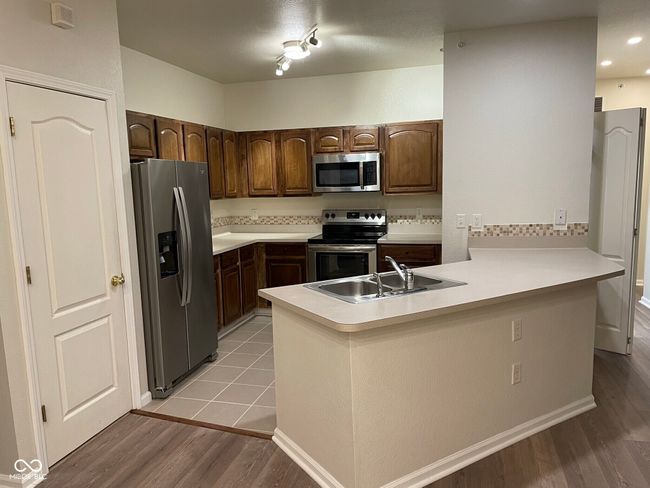 APT-2C - 12820 University Cres, Condo with 3 bedrooms, 2 bathrooms and null parking in Carmel IN | Image 5