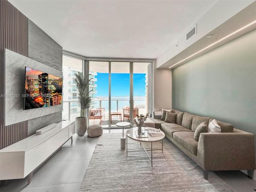 apt-2109-1300 Brickell Bay Dr, Miami, FL, 33131-3391 | Card Image
