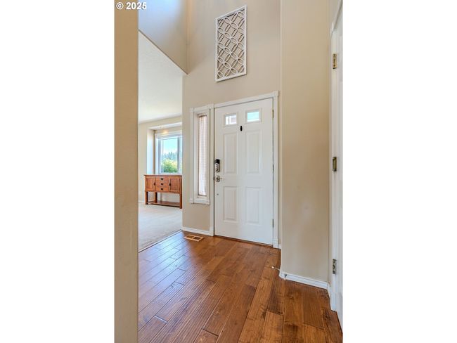 308 Sw 38 Th Loop, House other with 4 bedrooms, 3 bathrooms and 3 parking in Gresham OR | Image 4