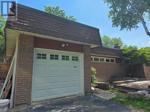 2644 Kinnerton Crescent E, Mississauga (Sheridan), ON, L5K2B2 | Card Image