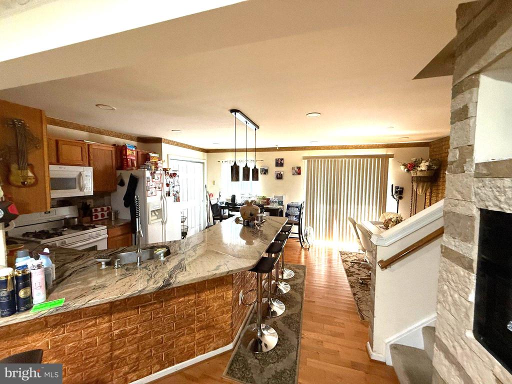 Residential in WOODBRIDGE 5