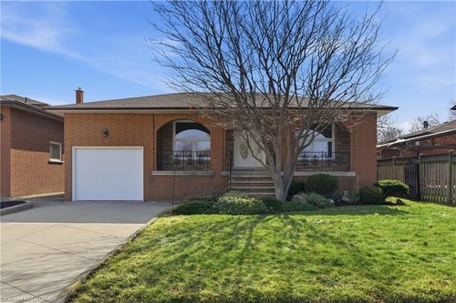 288 Eastdale Blvd, Stoney Creek, ON, L8E3P4 | Card Image