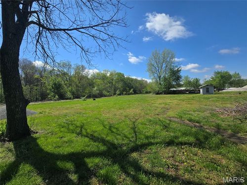 102 W 3rd St, Coffeen, IL, 62017-1137 | Card Image