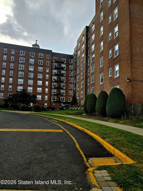 5h-350 Richmond Ter, Staten Island, NY, 10301-1524 | Card Image