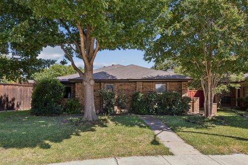 9809 Chandler Ct, Dallas, TX, 75243-2449 | Card Image