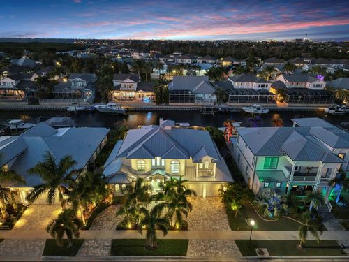 701 Pinckney Dr, APOLLO BEACH, FL, 33572-3461 | Card Image