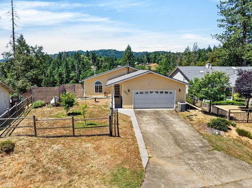 1567 Casteel Drive, Willits, CA, 95490 | Card Image