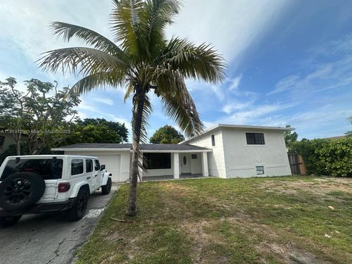 1325 Ne 203rd St, Miami, FL, 33179-5151 | Card Image