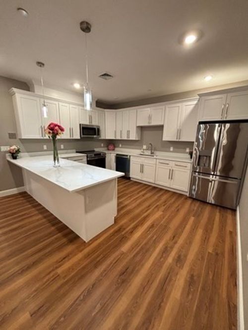 4b-13 Nahant St, Lynn, MA, 01902-5515 | Card Image
