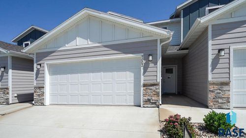 7002 E Brooks Edge Pl, Sioux Falls, SD, 57110-6358 | Card Image