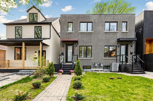 150 Rhodes Avenue, Toronto, ON, M4L3A1 | Card Image