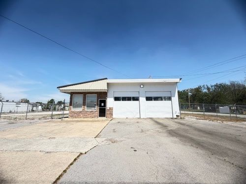 1000 E Main St, Decherd, TN, 37324-3111 | Card Image