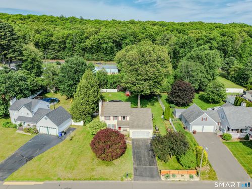 7 Pinecrest Rd, Enfield, CT, 06082-2346 | Card Image