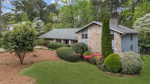 675 Weatherly Ln, Sandy Springs, GA, 30328-3649 | Card Image