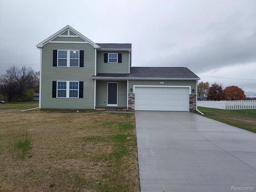 6027 Cousins Dr, Swartz Creek, MI, 48473-8297 | Card Image