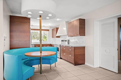 801 Pinellas Point Dr S, ST PETERSBURG, FL, 33705-6256 | Card Image