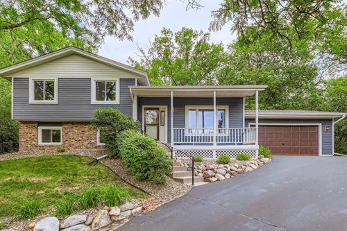 13230 Hannover Ave, Apple Valley, MN, 55124-9732 | Card Image