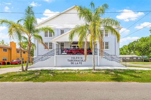 911 E Warren St, PLANT CITY, FL, 33563-6167 | Card Image