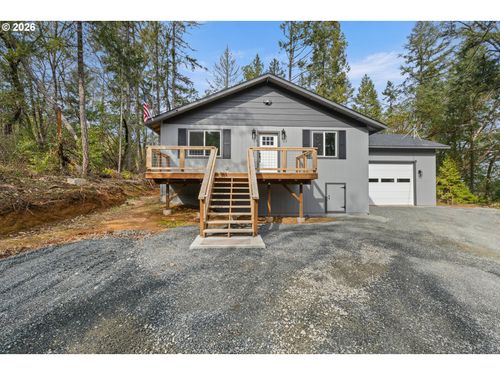 536 Annis St, Canyonville, OR, 97417-9500 | Card Image