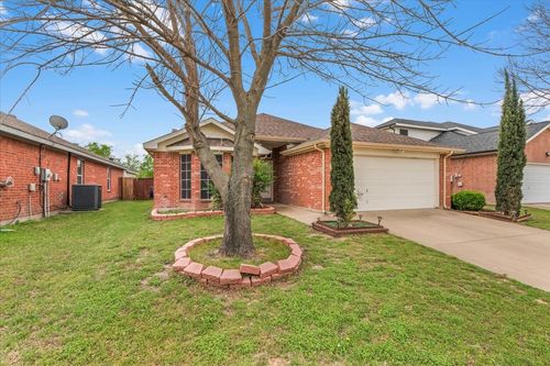 427 Cranbrook Ln, Grand Prairie, TX, 75052-5123 | Card Image