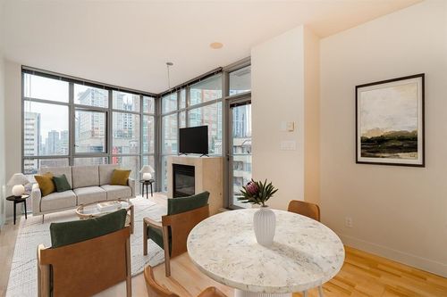 706-1050 Smithe St, Vancouver, BC, V6E4T4 | Card Image