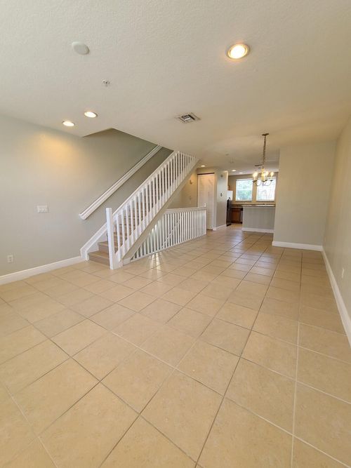 6-590 Amador Ln, West Palm Beach, FL, 33401-8309 | Card Image
