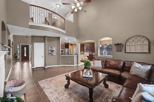 5806 Wilton St, Pearland, TX, 77584-1818 | Card Image