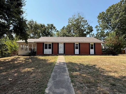 1706 Chuck Ln, West Plains, MO, 65775-6300 | Card Image