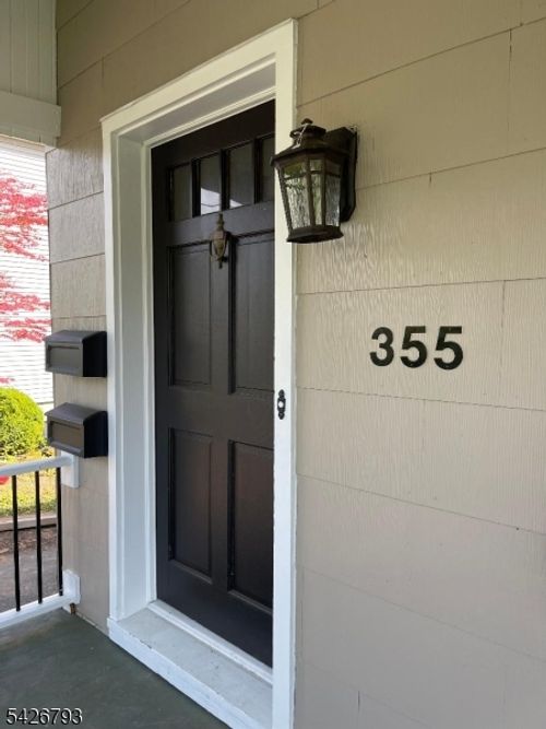 355 Elm St, Stirling, NJ, 07980-1105 | Card Image