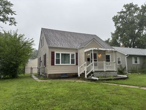 471 Center Ave, Bradley, IL, 60915-2113 | Card Image