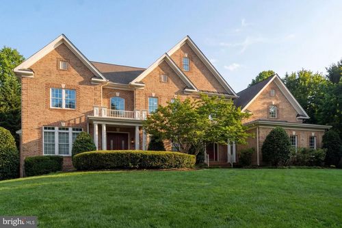 2584 Vintage Crest Ln, Oakton, VA, 22124-1164 | Card Image