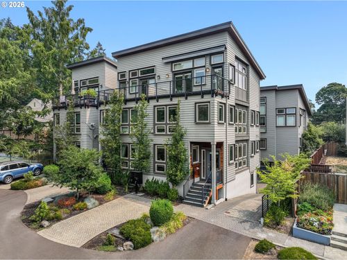 3-7952 Se 6th Ave, Portland, OR, 97202-6401 | Card Image