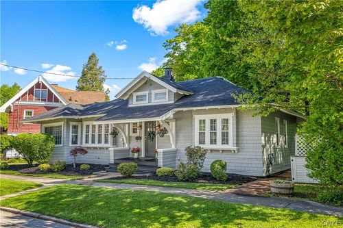 27 Beverly Pl, Utica, NY, 13501-6101 | Card Image